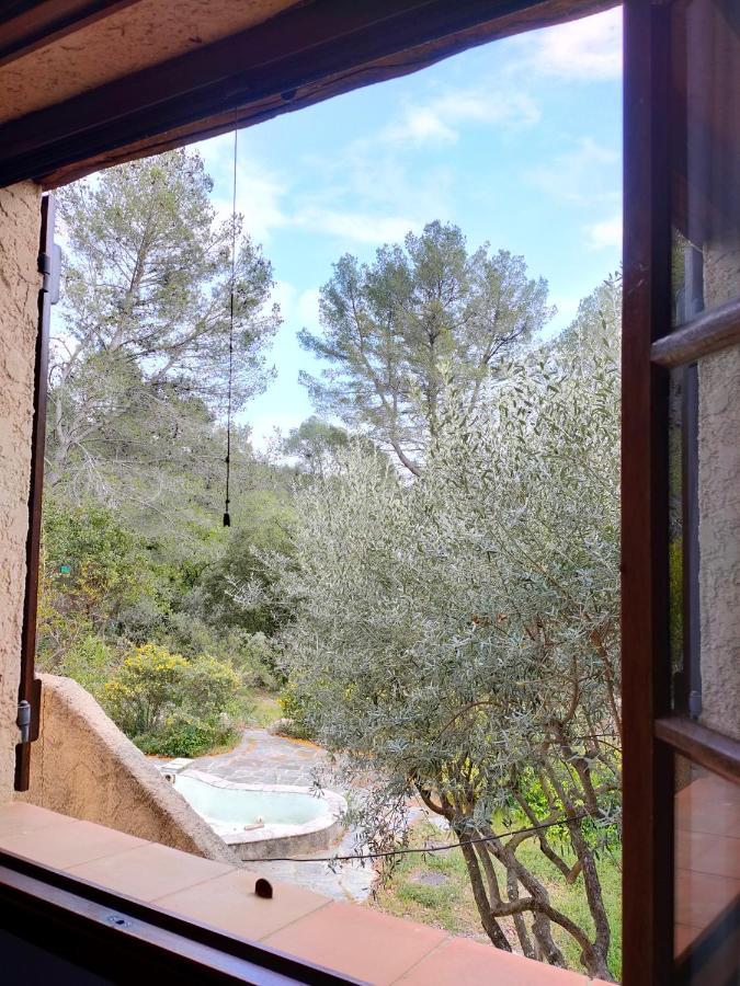 Villa Les Chariotins Draguignan Eksteriør billede